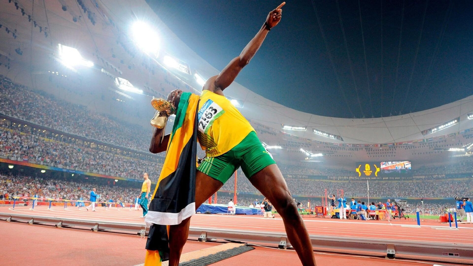 电竞选手村的生活:训练、休息与娱乐,电竞选手bang